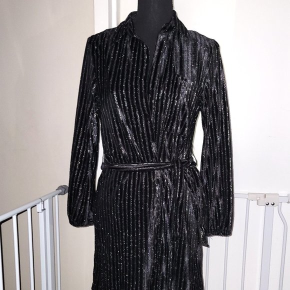 NWT! Black Collared Velvet/Metallic Shirt-Wrap Dress - XS - Picture 1 of 5
